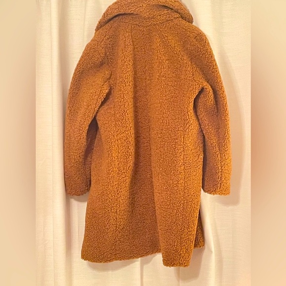 Never worn cozy, brown teddy Sherpa coat, size large - Picture 2 of 3